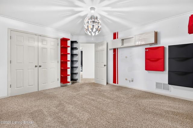 12608 Razor Ct, Louisville, KY 40299