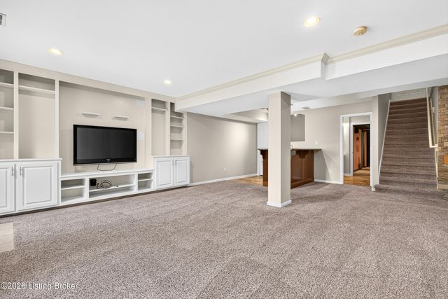12608 Razor Ct, Louisville, KY 40299