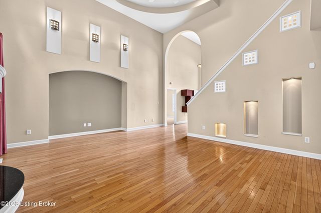 12608 Razor Ct, Louisville, KY 40299