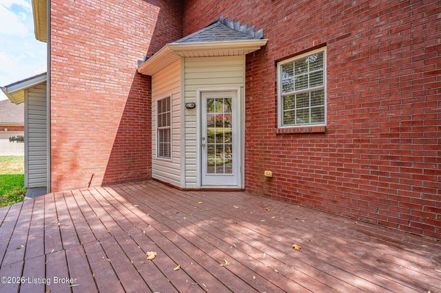 12608 Razor Ct, Louisville, KY 40299