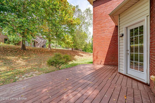 12608 Razor Ct, Louisville, KY 40299
