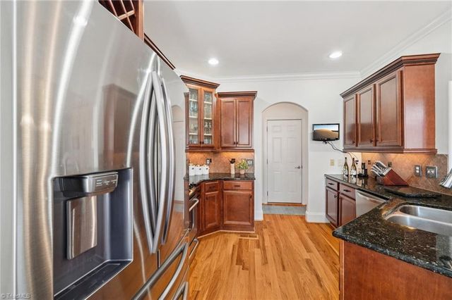 320 Panther Crk Court, Winston-salem, NC 27107