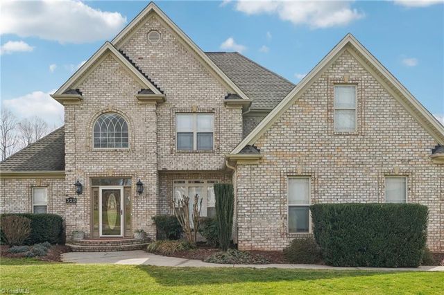 320 Panther Crk Court, Winston-salem, NC 27107
