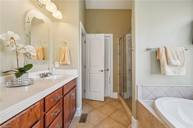 320 Panther Crk Court, Winston-salem, NC 27107