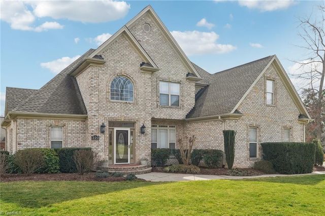 320 Panther Crk Court, Winston-salem, NC 27107