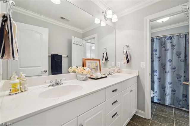 320 Panther Crk Court, Winston-salem, NC 27107