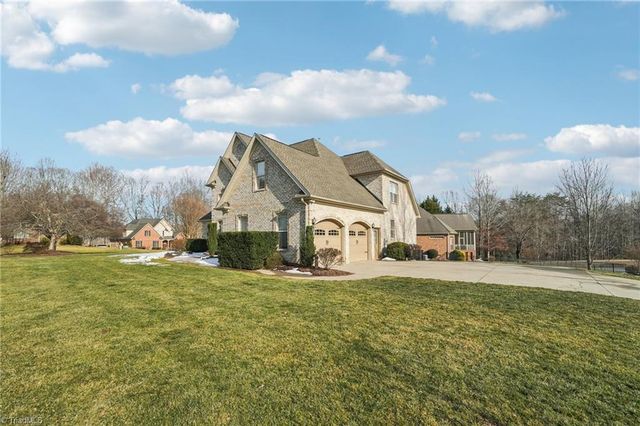 320 Panther Crk Court, Winston-salem, NC 27107