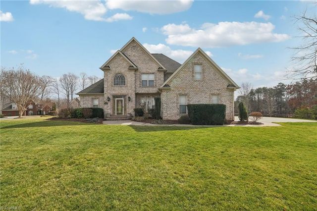 320 Panther Crk Court, Winston-salem, NC 27107