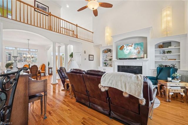 320 Panther Crk Court, Winston-salem, NC 27107