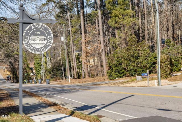 610 Metro Station, Apex, NC 27502