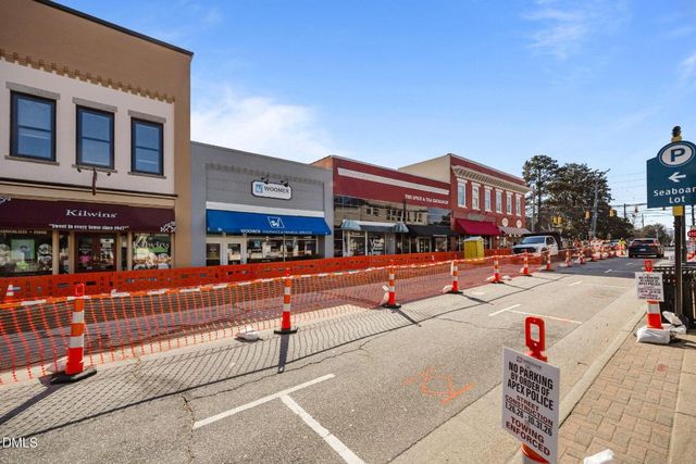 610 Metro Station, Apex, NC 27502