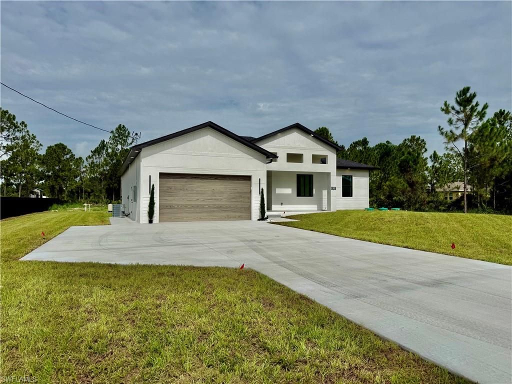 919 Hibiscus AVE, LEHIGH ACRES, FL 33972 — photo 2