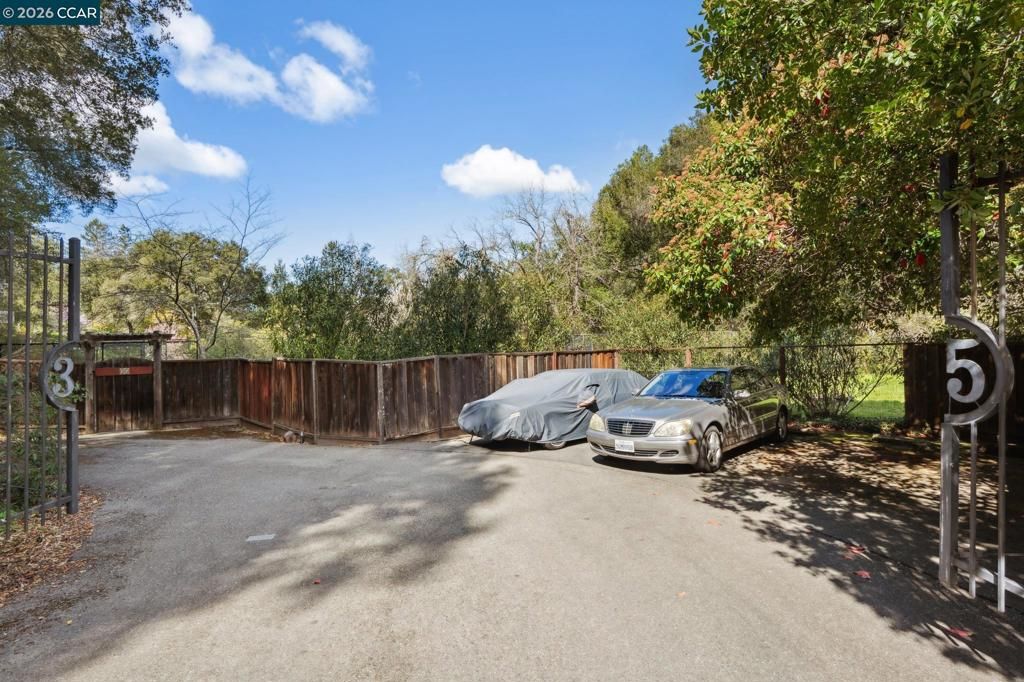 Image 2 of property listing at 49 49 Tiger Tail Court, Orinda, CA 94563