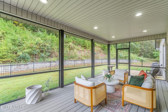 3307 Greenway Drive, Knoxville, TN 37918