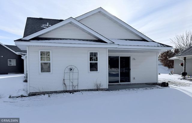 1008 Pleasant View Court NW, Isanti, MN 55040