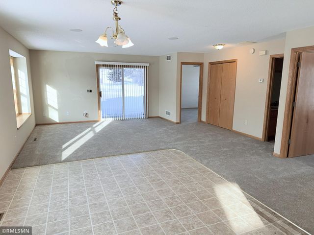 1008 Pleasant View Court NW, Isanti, MN 55040