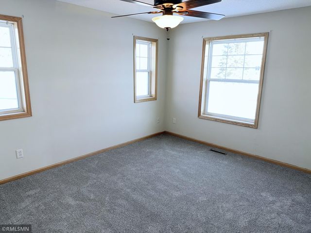 1008 Pleasant View Court NW, Isanti, MN 55040