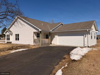 1008 Pleasant View Court NW, Isanti, MN 55040