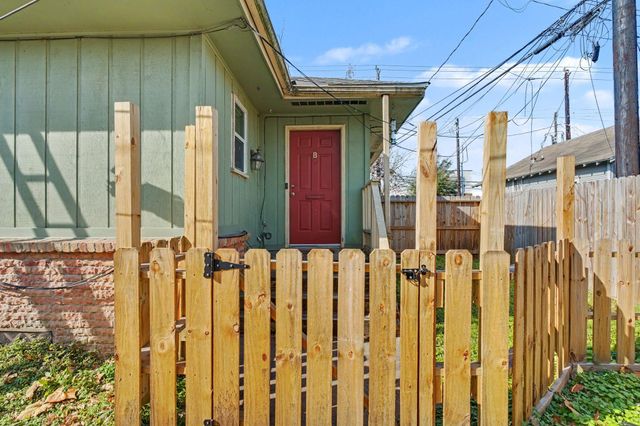 2804 Arlington Street, Houston, TX 77008