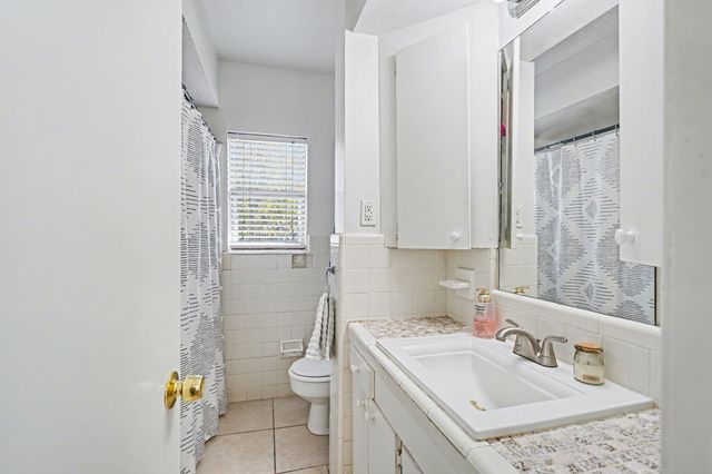 2804 Arlington Street, Houston, TX 77008