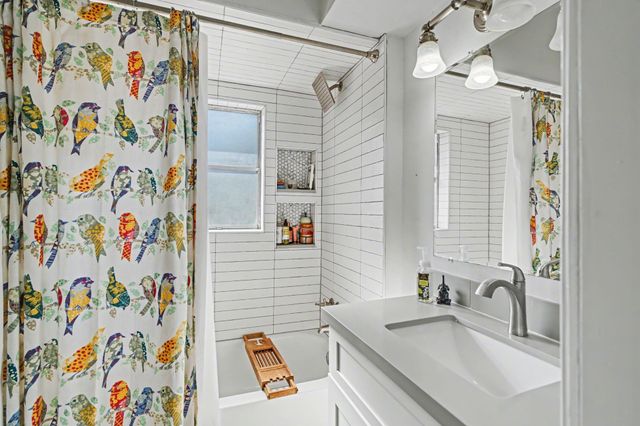 2804 Arlington Street, Houston, TX 77008