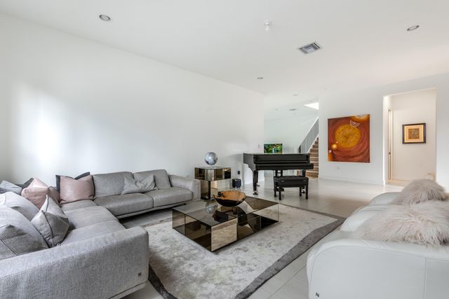 8131 Laurel Falls Drive, Boca Raton, FL 33496