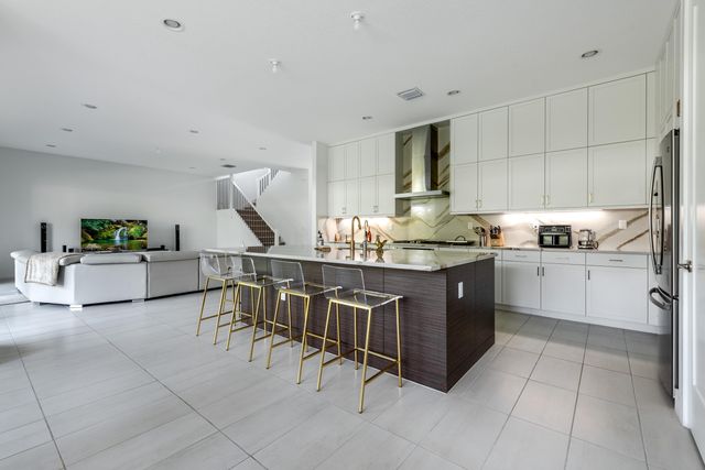 8131 Laurel Falls Drive, Boca Raton, FL 33496