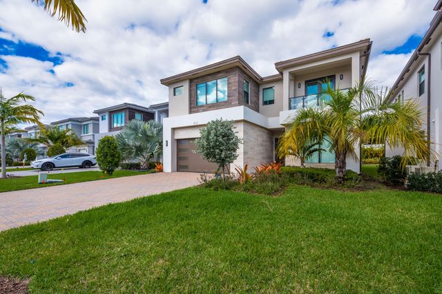8131 Laurel Falls Drive, Boca Raton, FL 33496