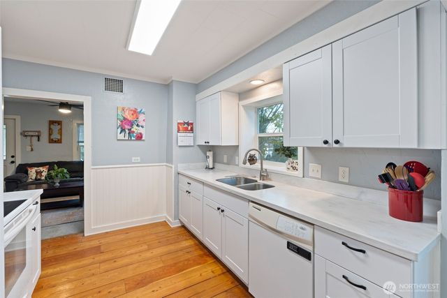 212 W 6th Street, Centralia, WA 98531