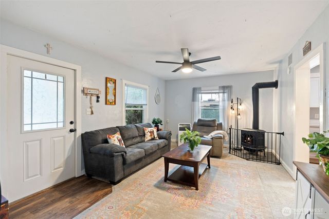212 W 6th Street, Centralia, WA 98531