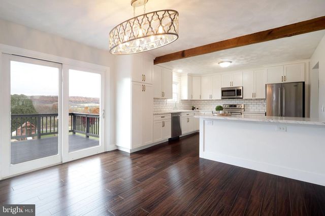 11 HEMLOCK DR, Port Matilda, PA 16870