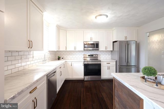 11 HEMLOCK DR, Port Matilda, PA 16870