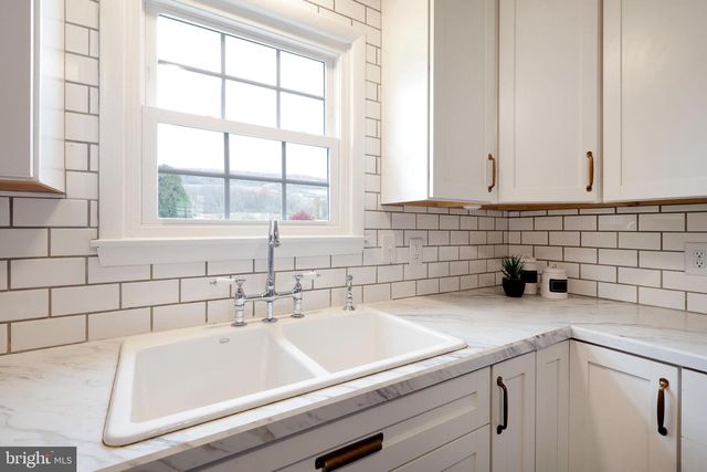 11 HEMLOCK DR, Port Matilda, PA 16870