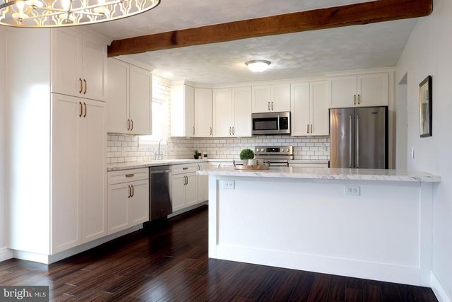 11 HEMLOCK DR, Port Matilda, PA 16870