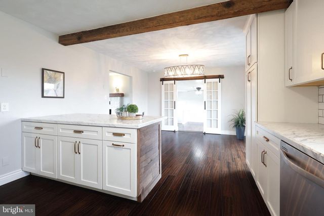 11 HEMLOCK DR, Port Matilda, PA 16870