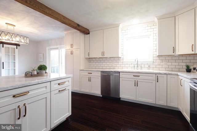 11 HEMLOCK DR, Port Matilda, PA 16870