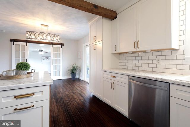 11 HEMLOCK DR, Port Matilda, PA 16870