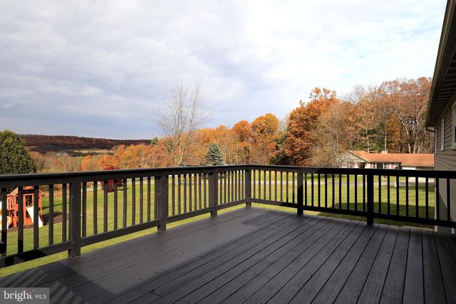 11 HEMLOCK DR, Port Matilda, PA 16870