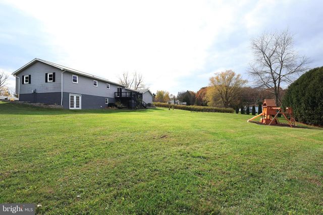 11 HEMLOCK DR, Port Matilda, PA 16870