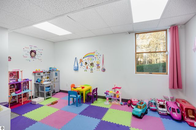 330 W Broomfield Road, Mt Pleasant, MI 48858