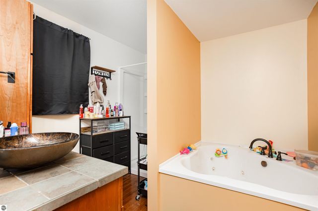 330 W Broomfield Road, Mt Pleasant, MI 48858