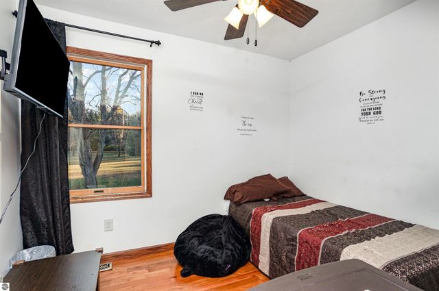 330 W Broomfield Road, Mt Pleasant, MI 48858