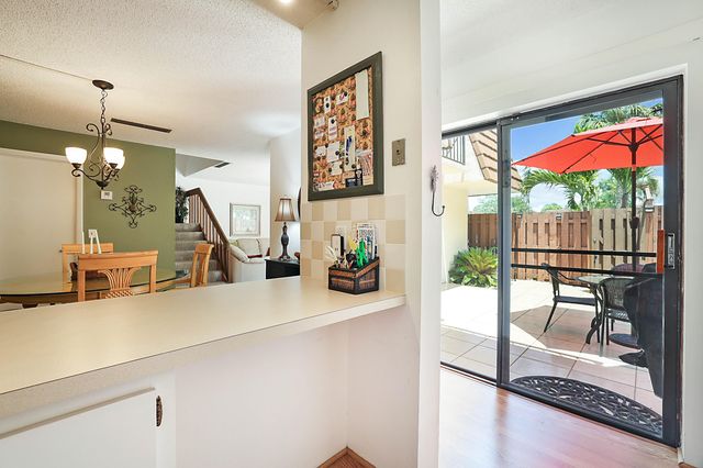 825 Center Street 11c, Jupiter, FL 33458