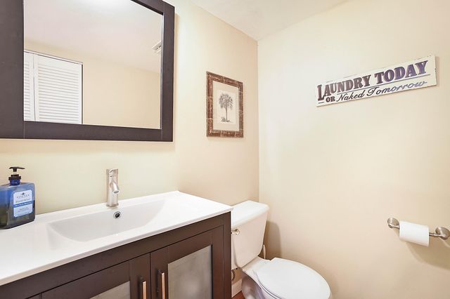 825 Center Street 11c, Jupiter, FL 33458