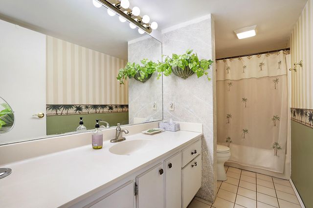825 Center Street 11c, Jupiter, FL 33458