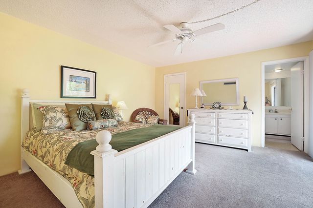 825 Center Street 11c, Jupiter, FL 33458
