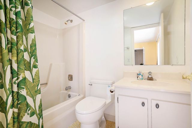 825 Center Street 11c, Jupiter, FL 33458