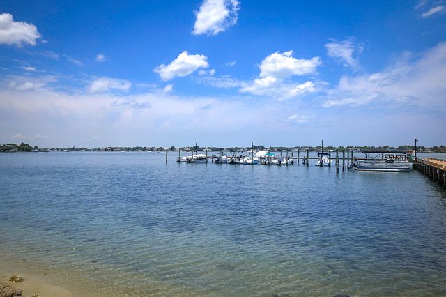 825 Center Street 11c, Jupiter, FL 33458