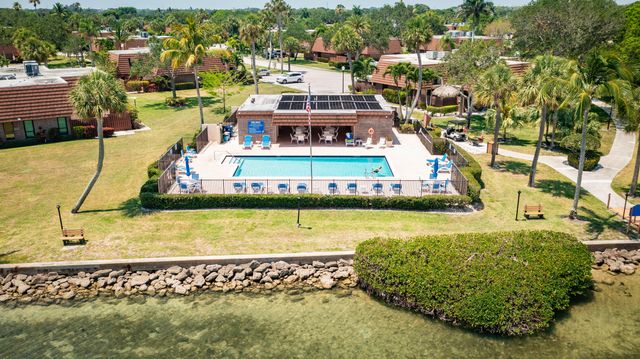 825 Center Street 11c, Jupiter, FL 33458