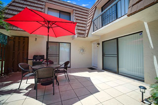 825 Center Street 11c, Jupiter, FL 33458